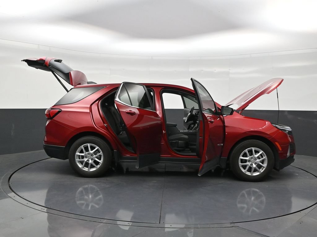 Used 2024 Chevrolet Equinox LT FWD image 28