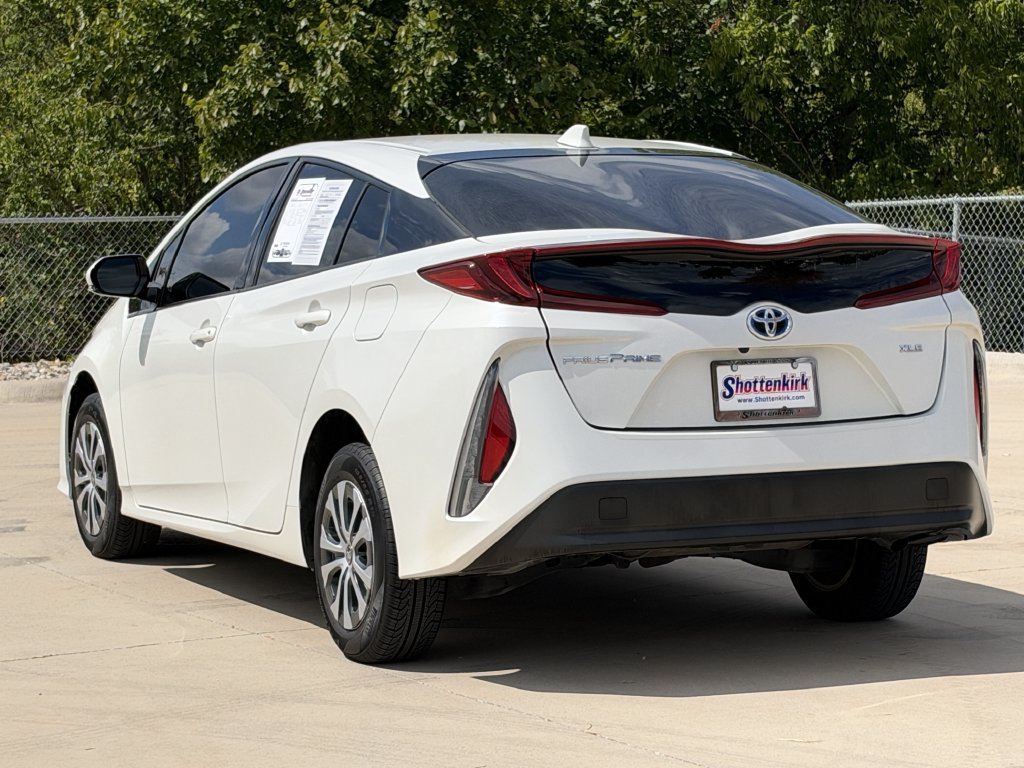 Used 2020 Toyota Prius Prime XLE FWD image 4