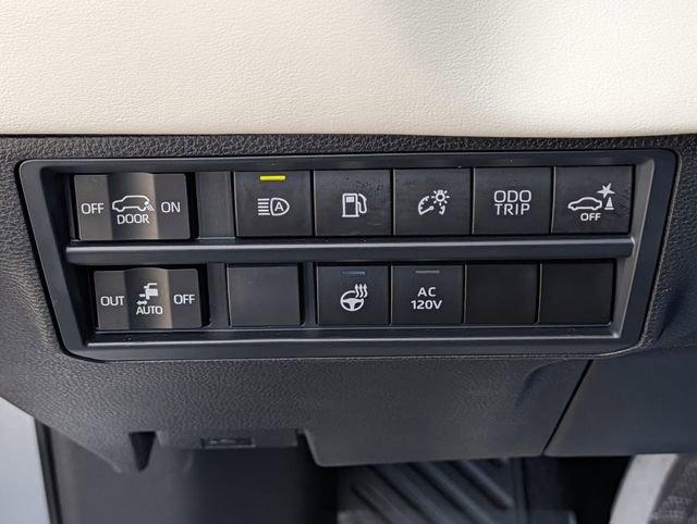 Used 2024 Toyota Sequoia Capstone image 25