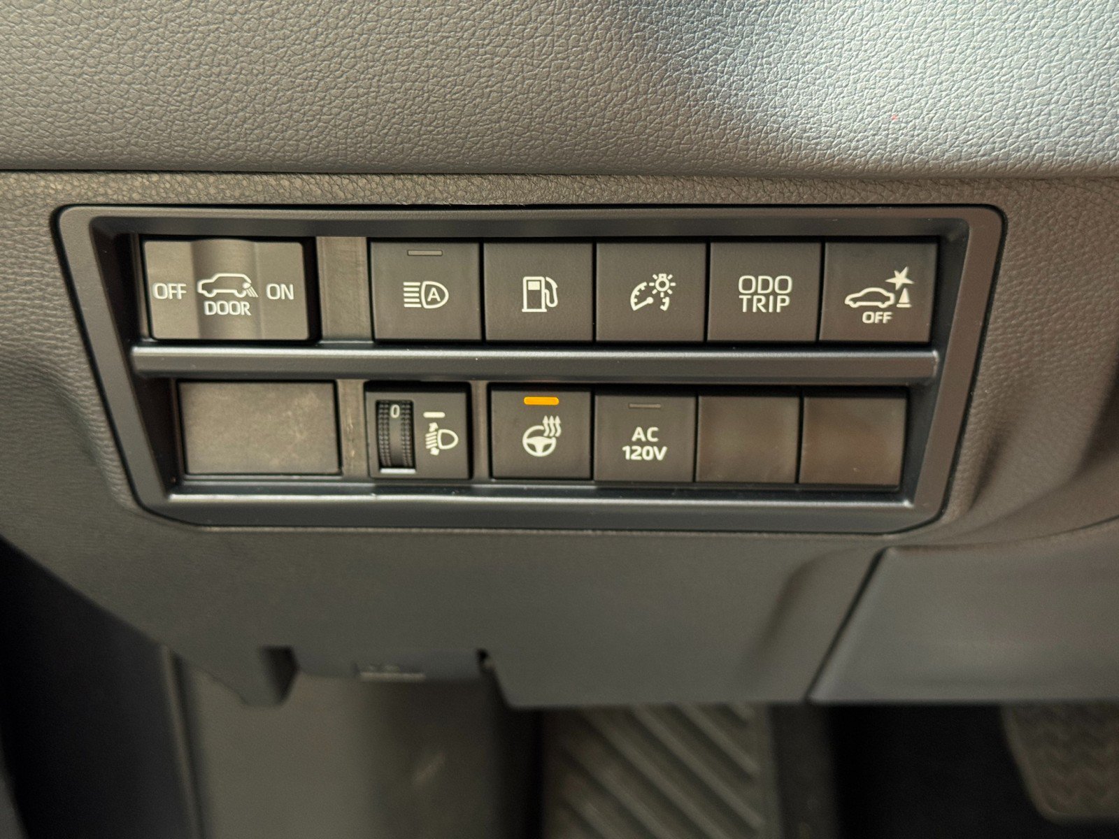 Used 2023 Toyota Sequoia Limited AWD/4WD image 19