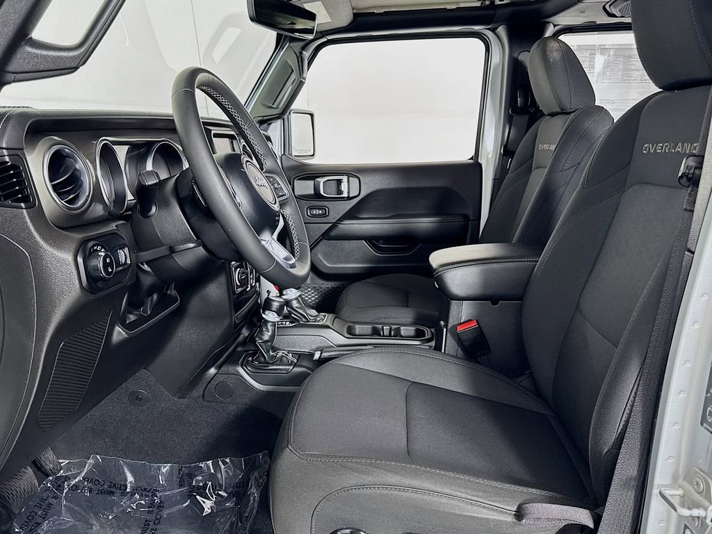 Used 2023 Jeep Gladiator Overland image 12