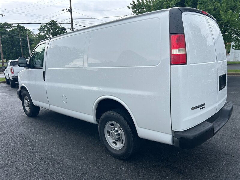 Used 2013 Chevrolet Express 2500 RWD image 5