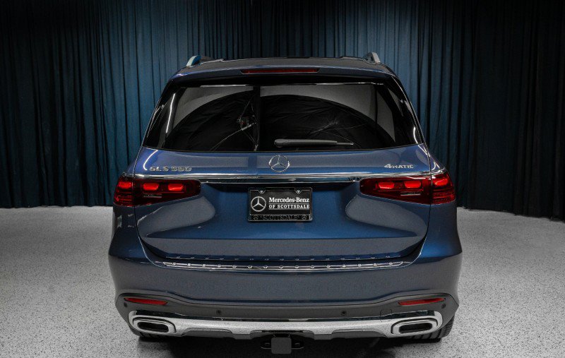 New 2026 Mercedes-Benz GLS 580 4MATIC image 9
