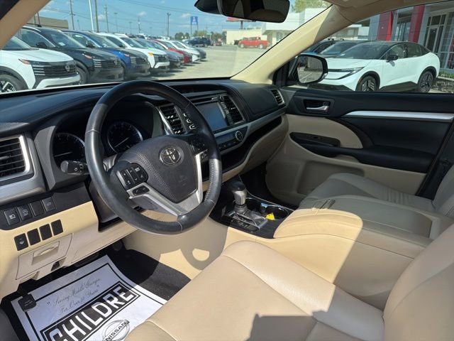 Used 2017 Toyota Highlander XLE image 10