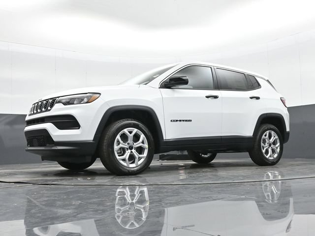 Used 2025 Jeep Compass Sport AWD/4WD image 43