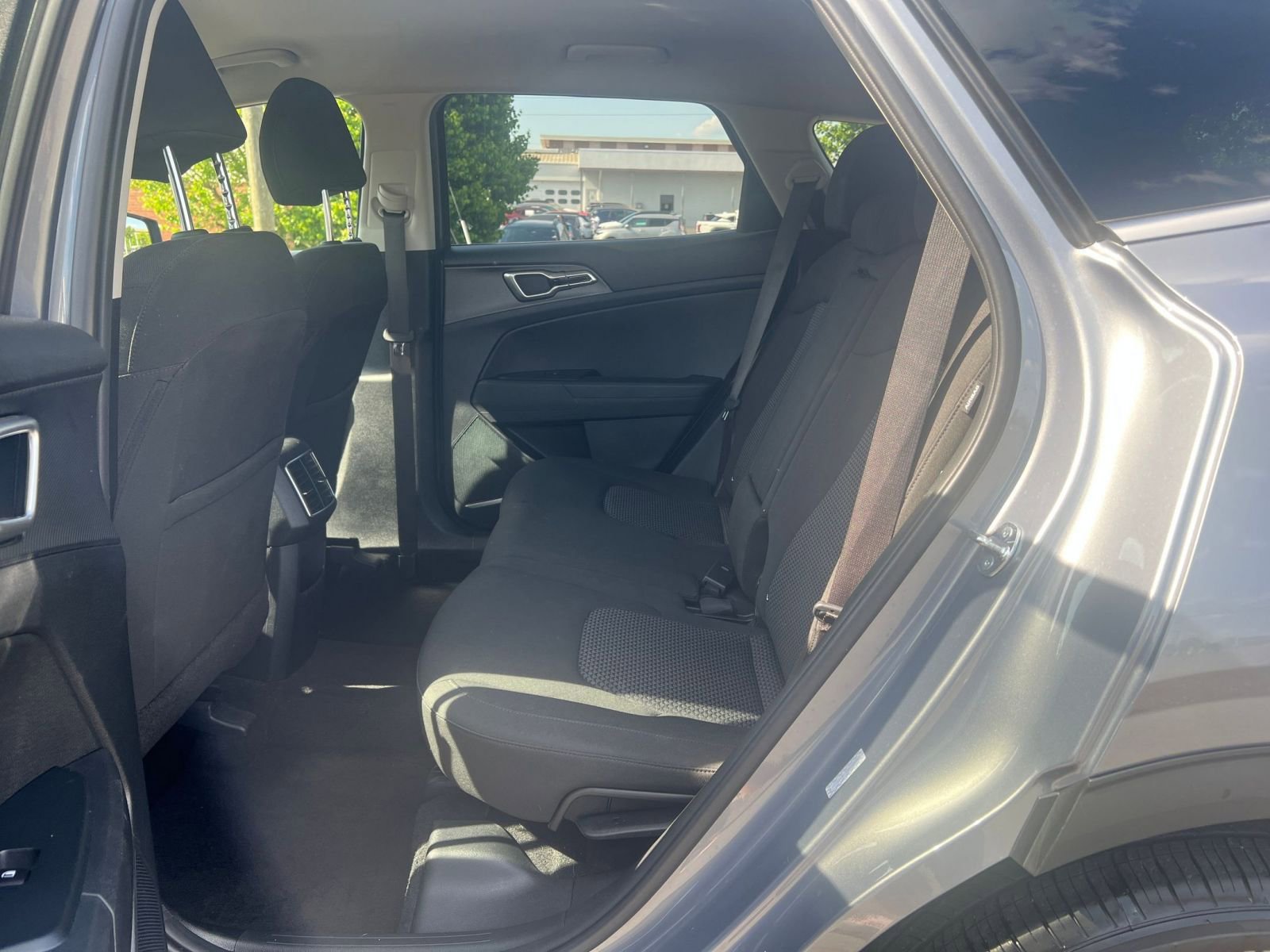 Used 2025 Kia Sportage LX FWD image 24