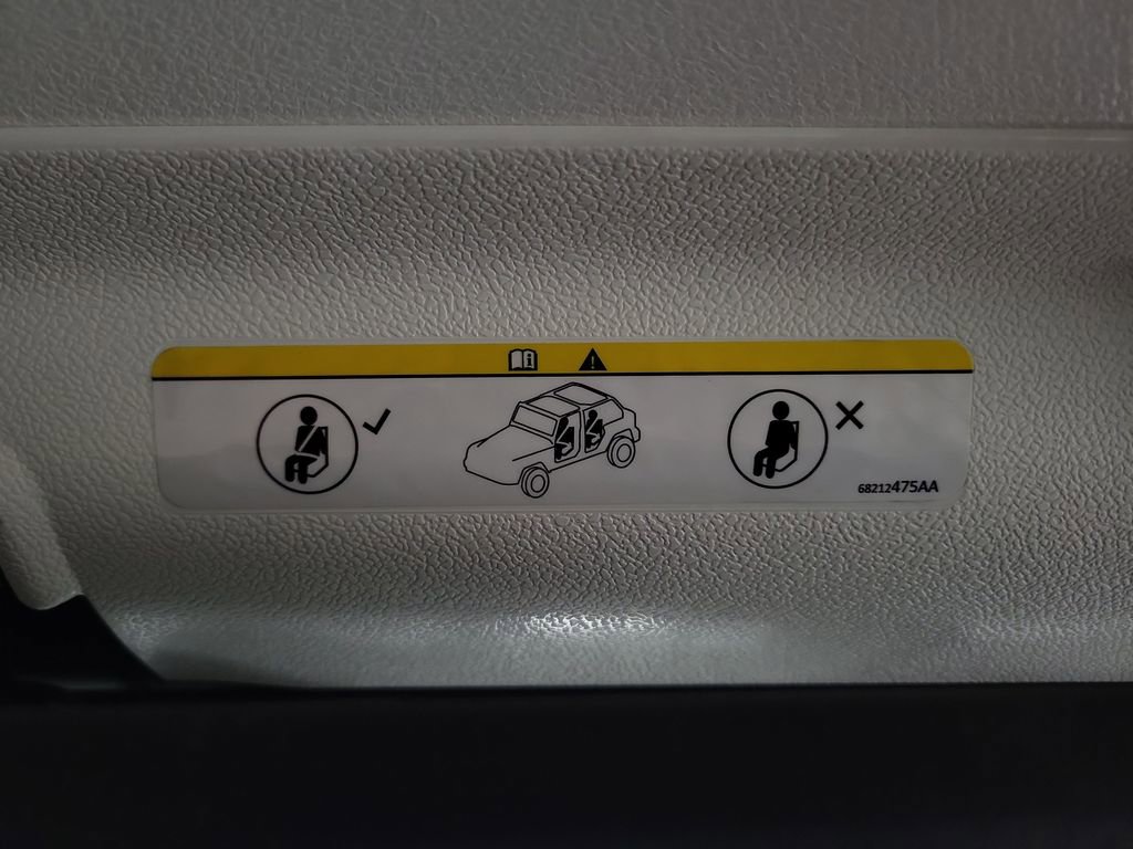 Used 2014 Jeep Wrangler Unlimited Rubicon w/ Connectivity Group image 19