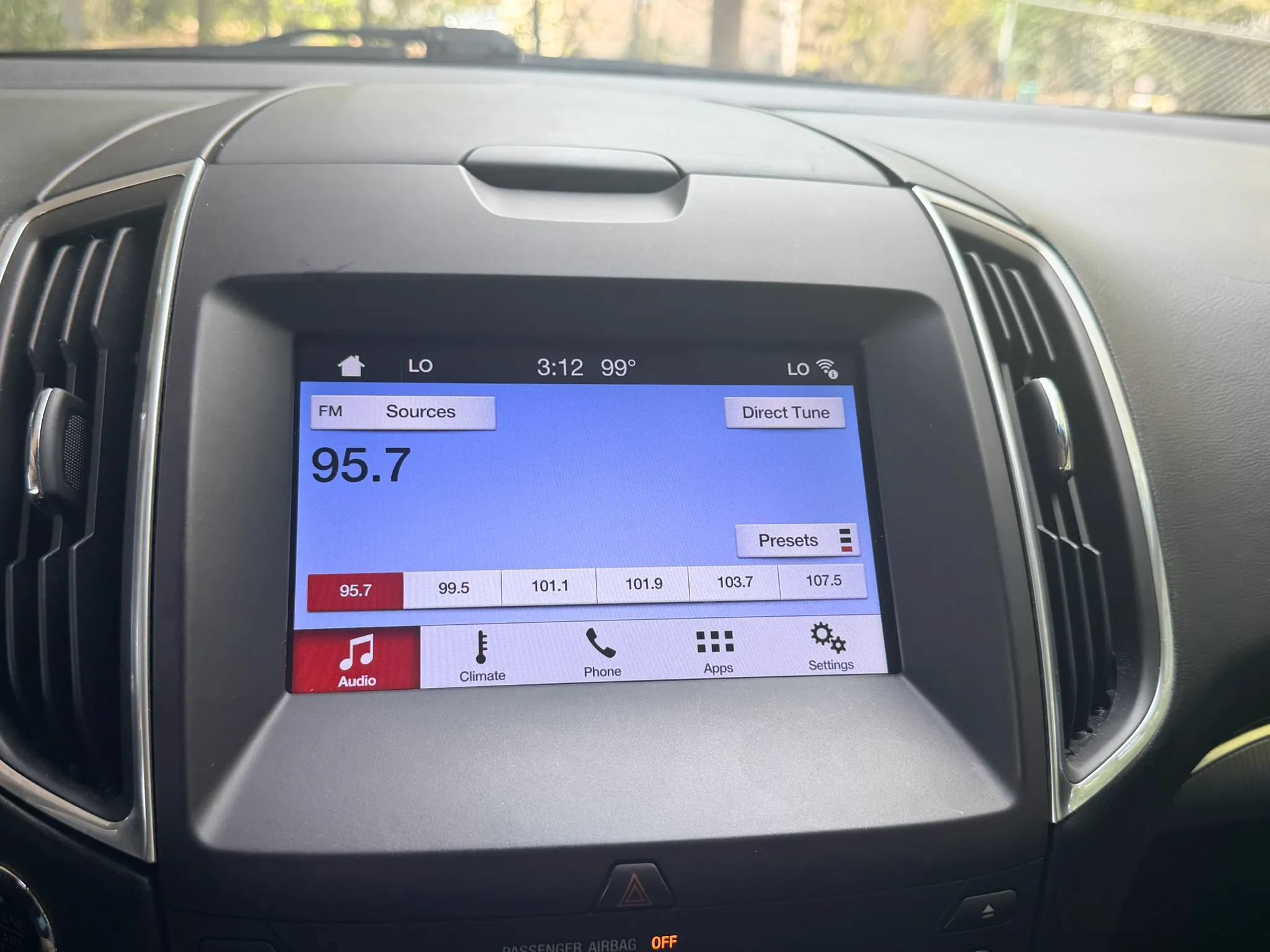 Used 2016 Ford Edge Titanium FWD image 14