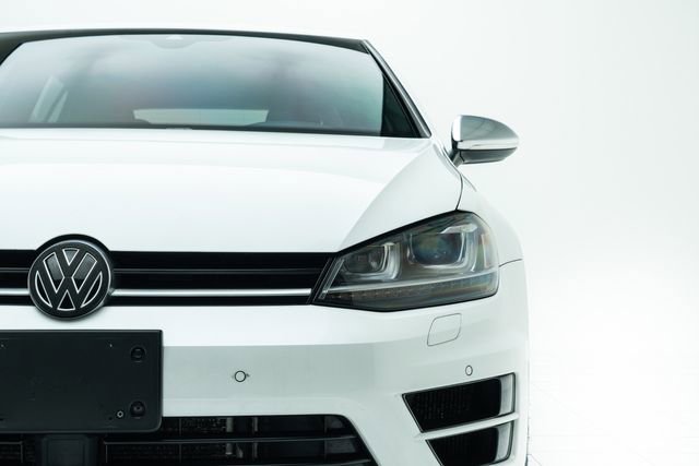 Used 2017 Volkswagen Golf R 4-Door image 7