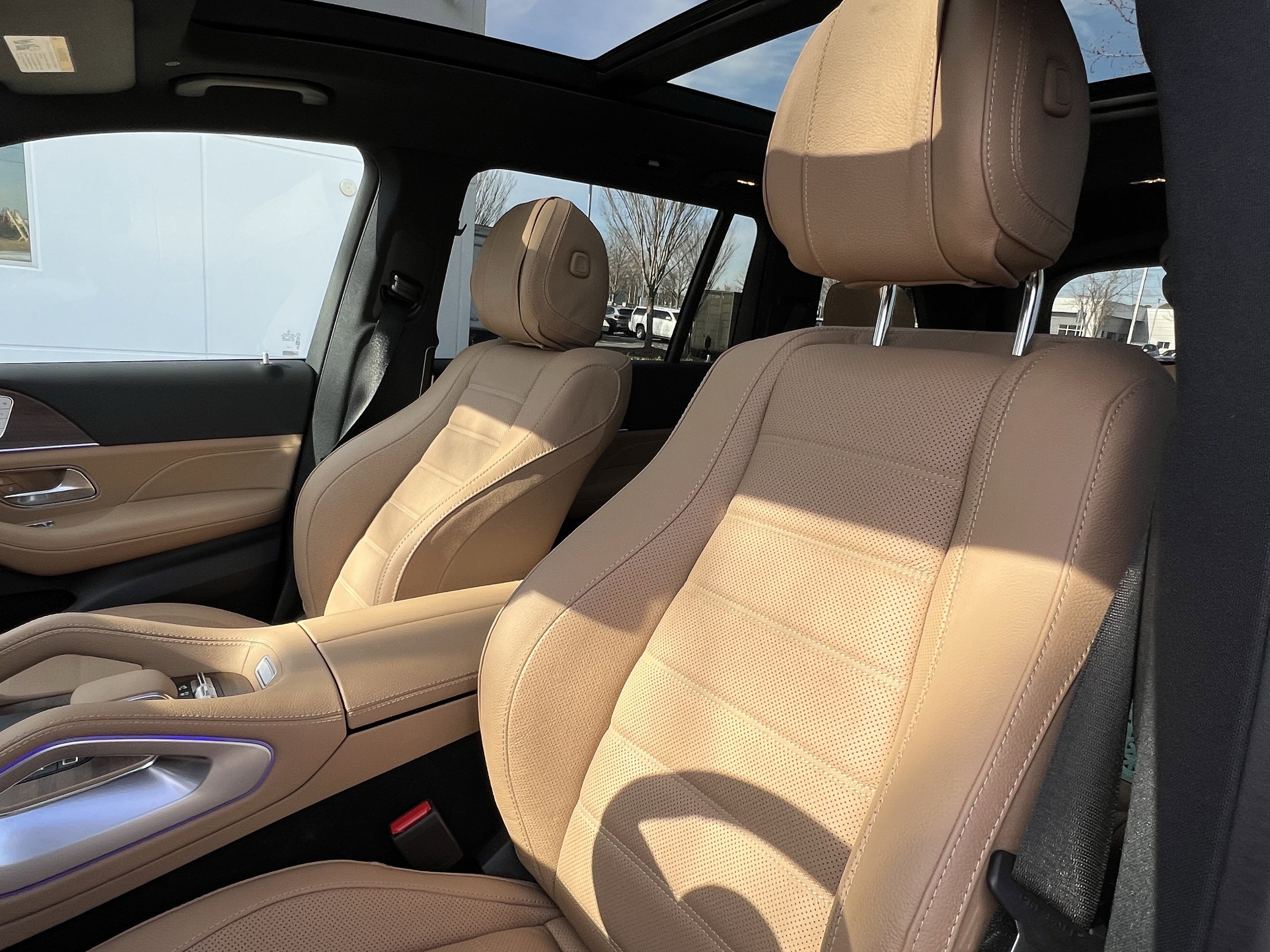 Certified 2025 Mercedes-Benz GLS 580 4MATIC image 16