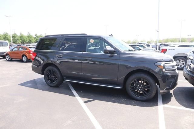 Certified 2022 Ford Expedition XLT AWD/4WD image 3
