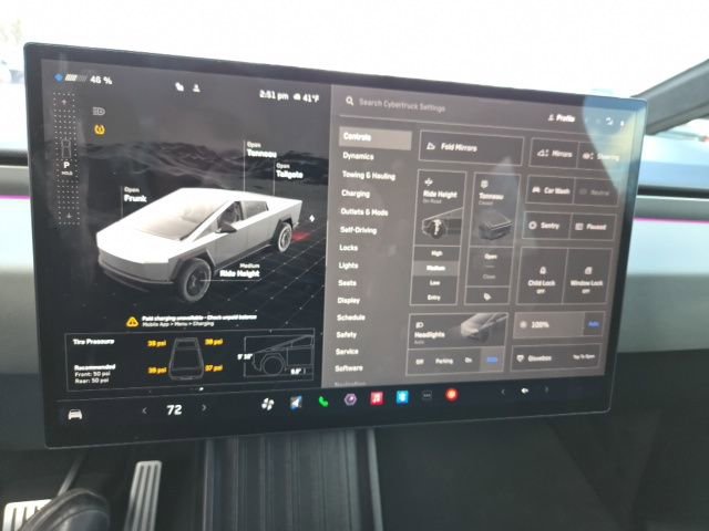 Used 2024 Tesla Cybertruck AWD Crew Cab image 22