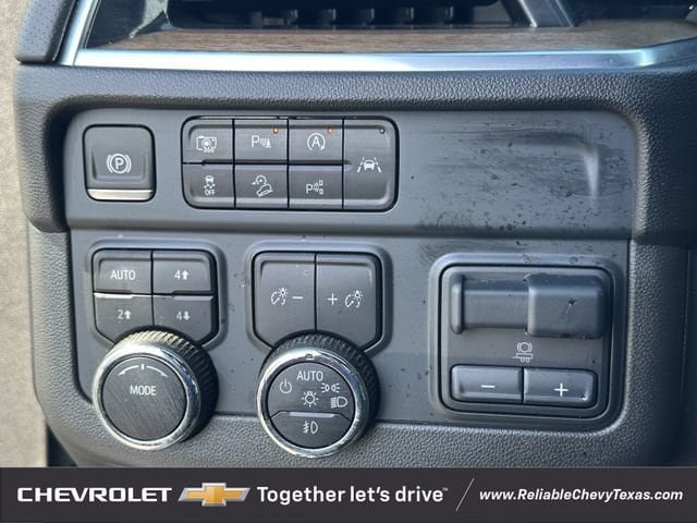 Used 2025 Chevrolet Tahoe High Country w/ Sun And Tow Package AWD/4WD image 24