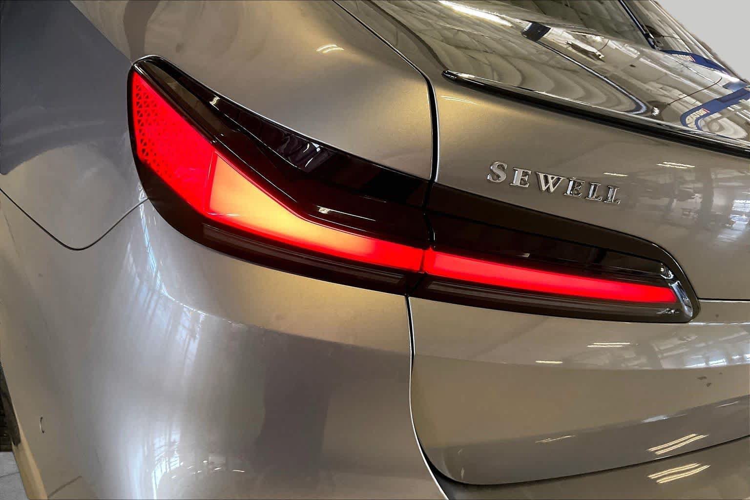 Certified 2023 BMW 740i RWD image 26