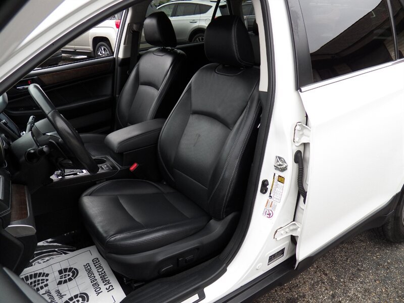 Used 2018 Subaru Outback 2.5i Limited AWD/4WD image 9