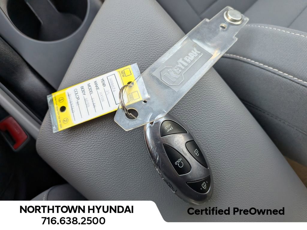 Used 2025 Hyundai Elantra Sport FWD image 19
