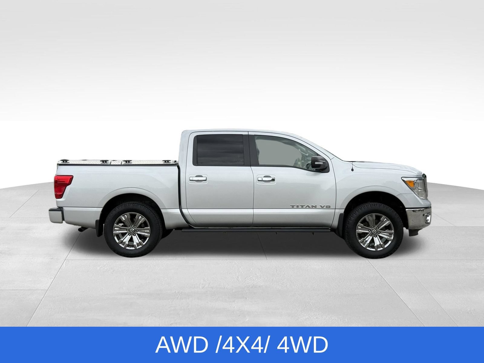 Used 2019 Nissan Titan SV w/ SV Convenience Package AWD/4WD image 11