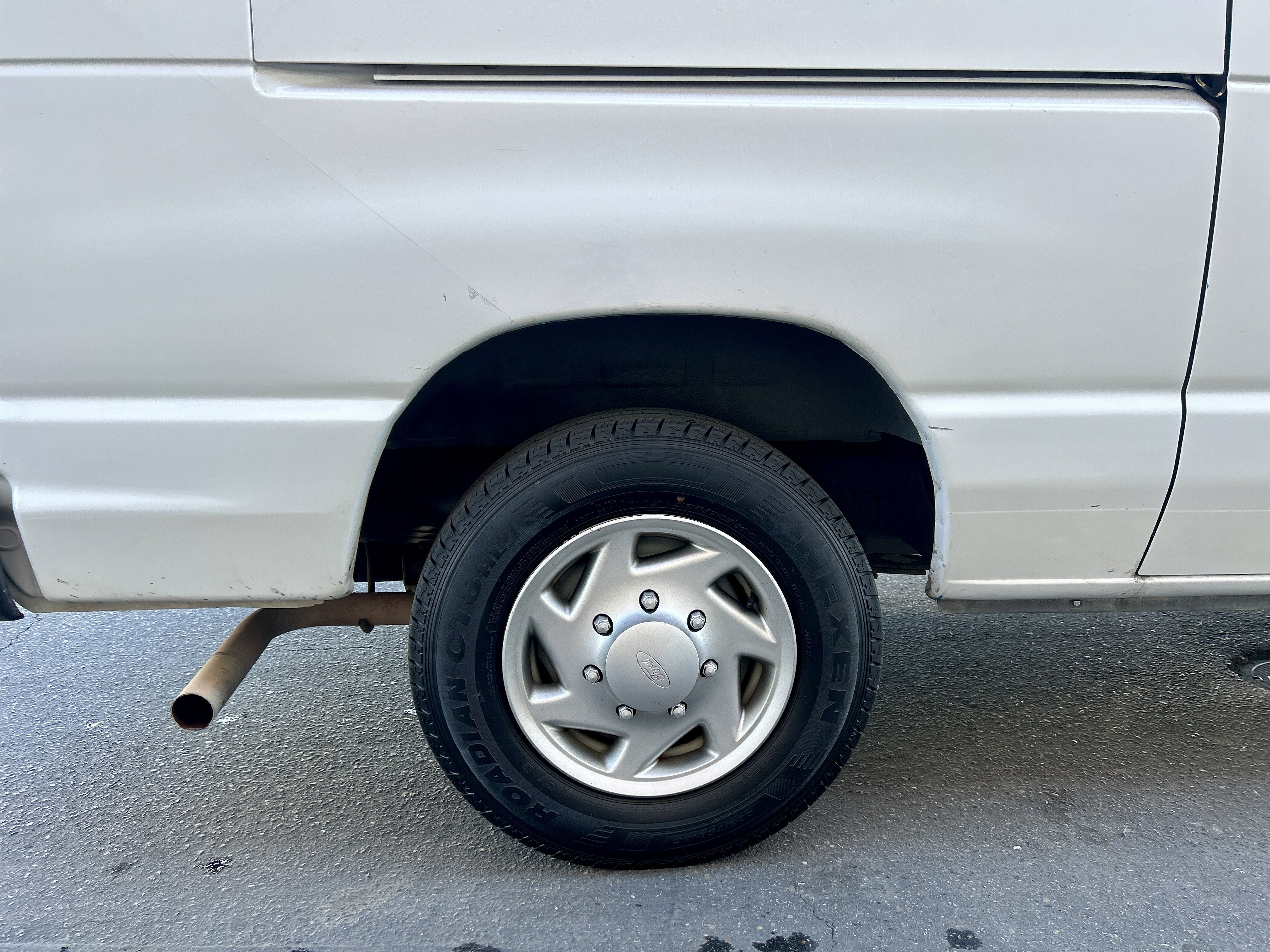 Used 2013 Ford E-150 and Econoline 150 w/ PWR Group RWD image 27