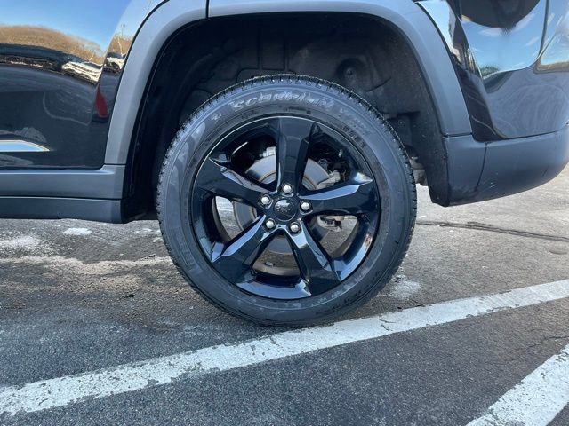 Used 2024 Jeep Grand Cherokee Limited w/ Black Appearance Package image 37