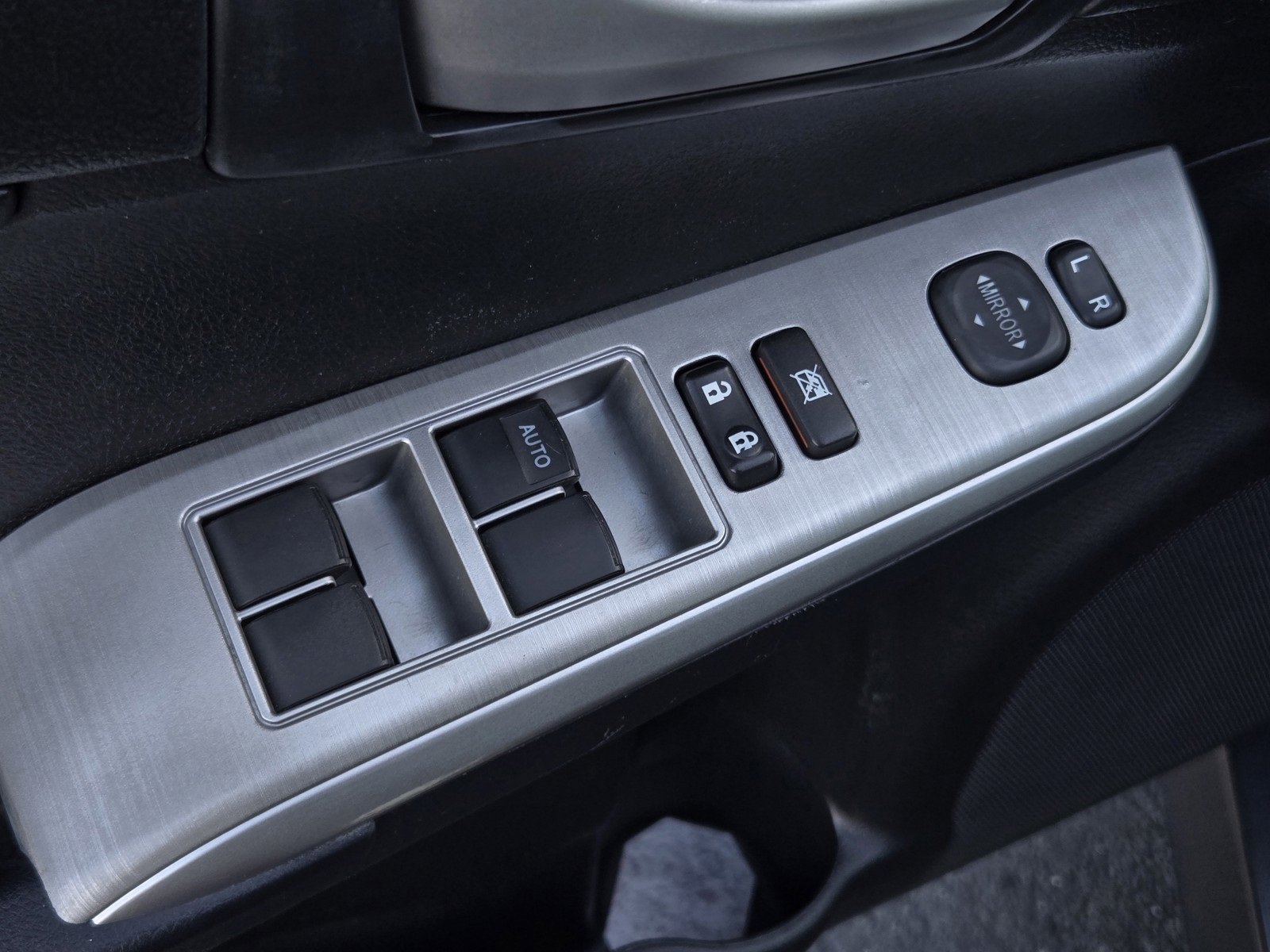 Used 2013 Toyota Camry SE image 9