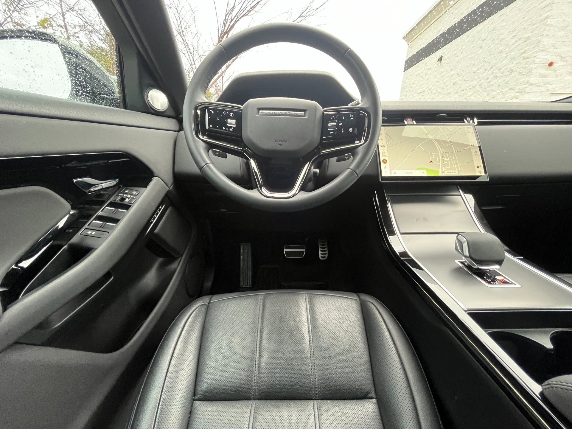 Used 2024 Land Rover Range Rover Evoque Dynamic SE image 51