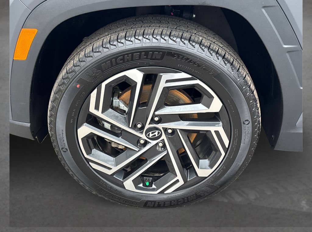Used 2025 Hyundai Tucson Limited AWD/4WD image 13