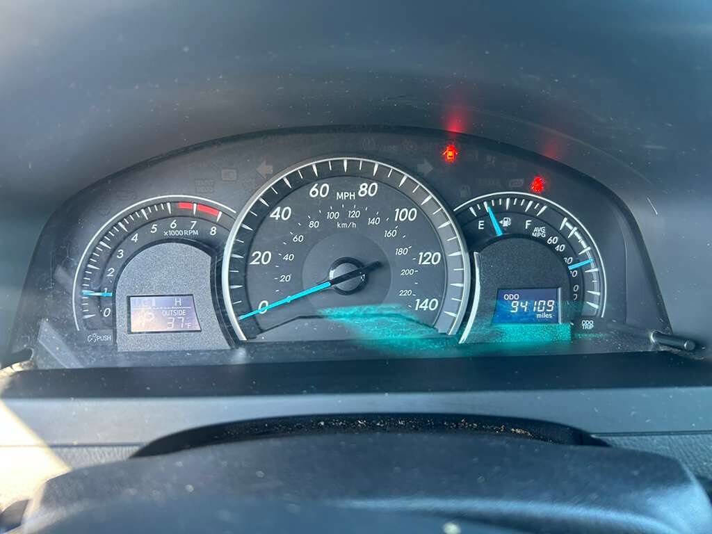 Used 2014 Toyota Camry LE image 11