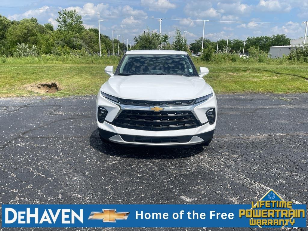 Used 2025 Chevrolet Blazer LT AWD/4WD image 9