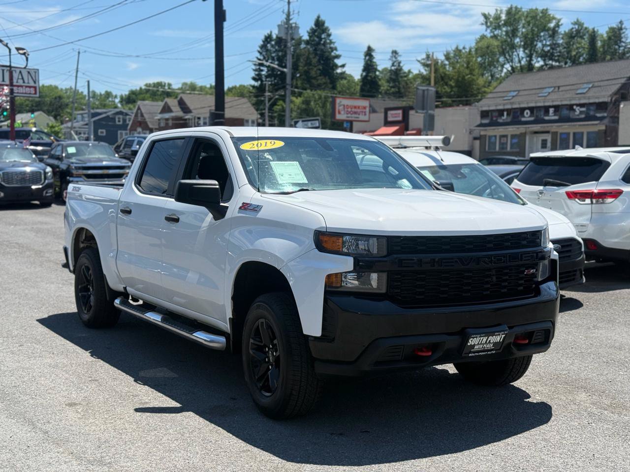 Used 2019 Chevrolet Silverado 1500 Custom Trail Boss AWD/4WD image 2