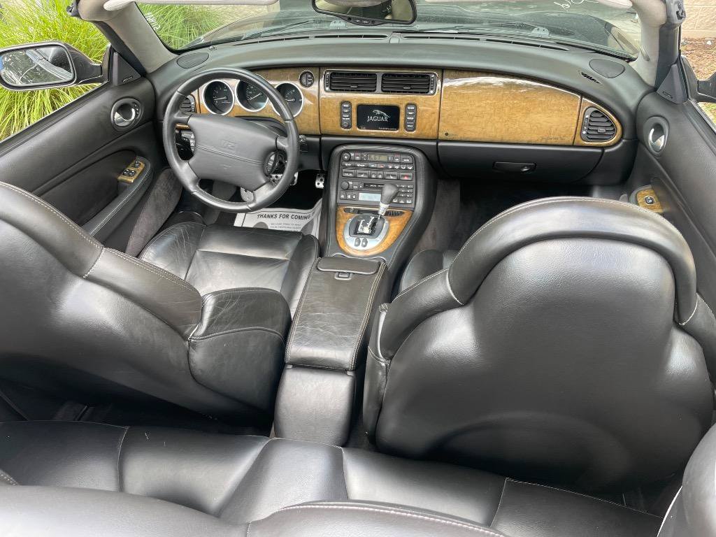 Used 2002 Jaguar XK8 Convertible RWD image 28