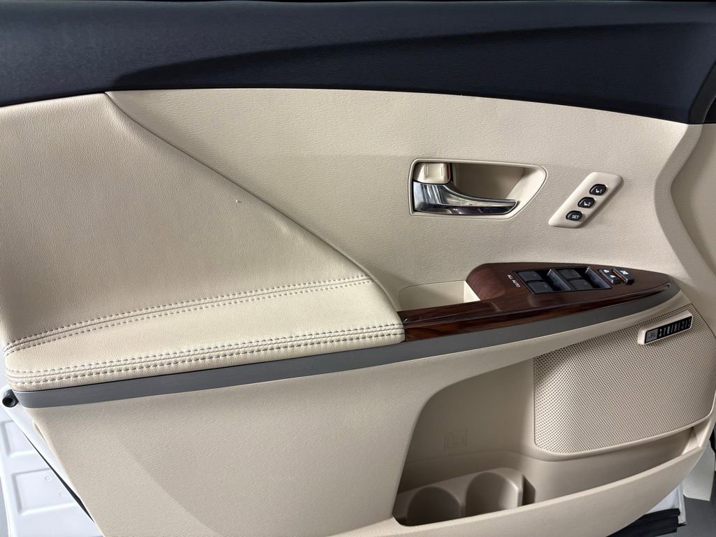 Used 2014 Toyota Venza XLE w/ XLE Premium Package AWD/4WD image 10