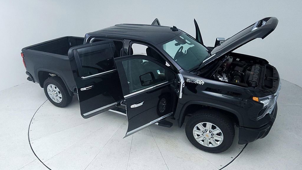 Used 2024 Chevrolet Silverado 2500 High Country w/ Technology Package AWD/4WD image 17