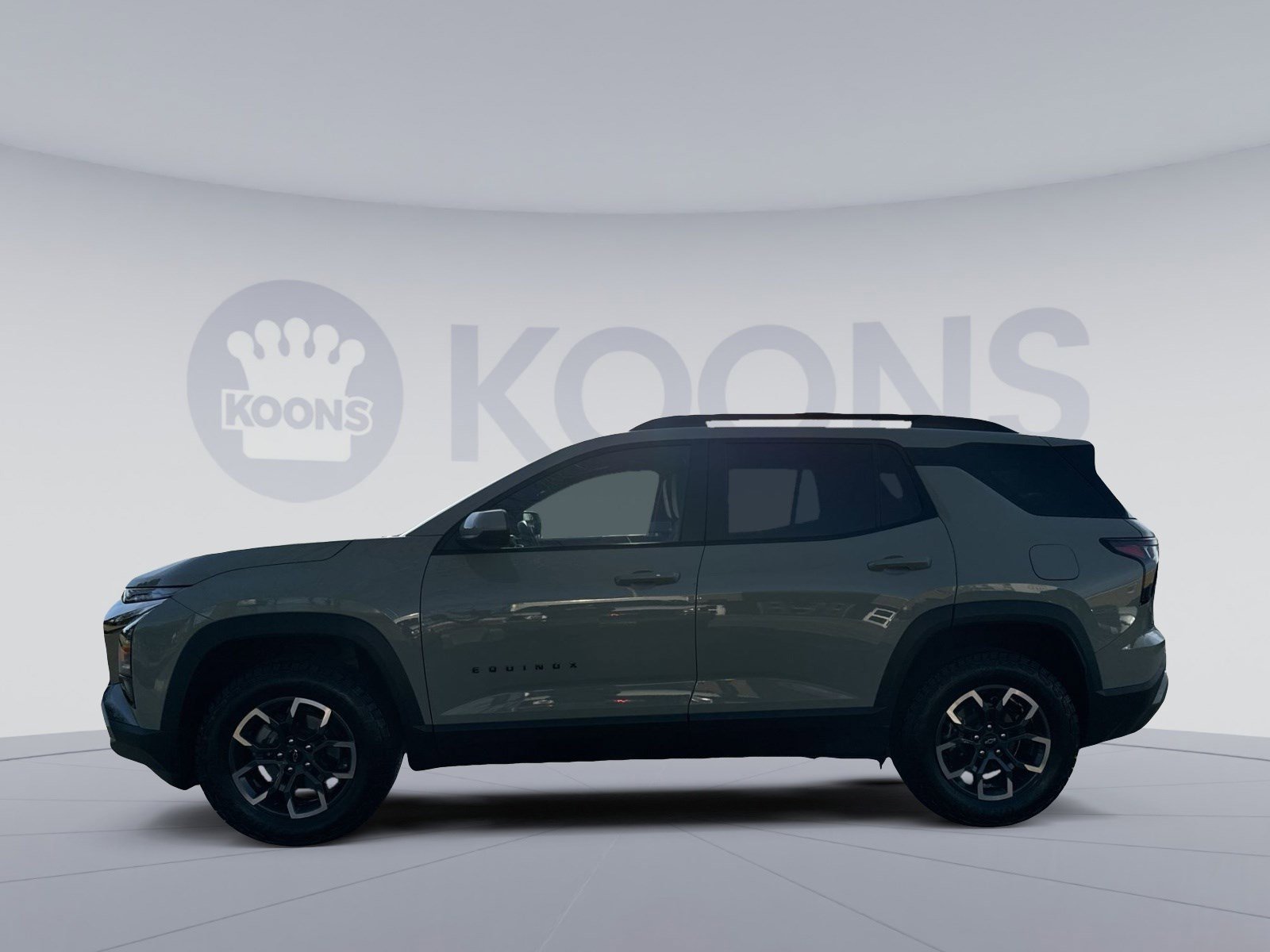 Used 2025 Chevrolet Equinox ACTIV w/ Convenience Package III image 2