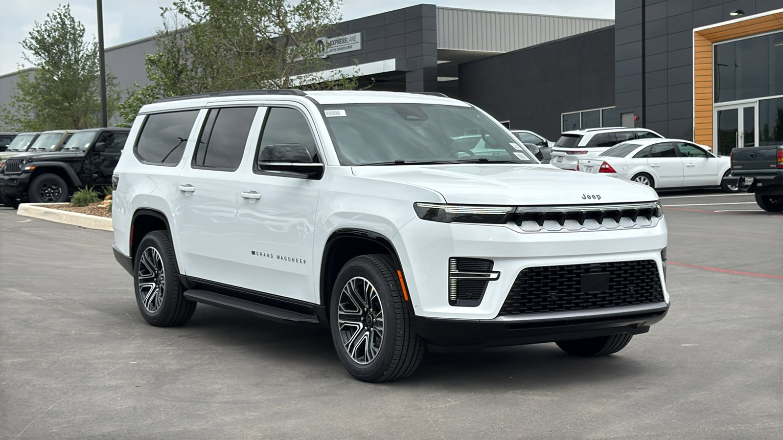 New 2026 Jeep Grand Wagoneer L 4WD image 3