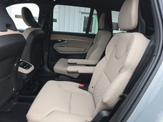 New 2026 Volvo XC90 B6 Plus w/ Protection Package Premier image 19
