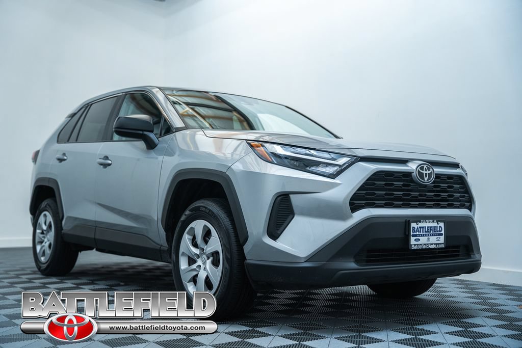 Certified 2025 Toyota RAV4 LE FWD image 1