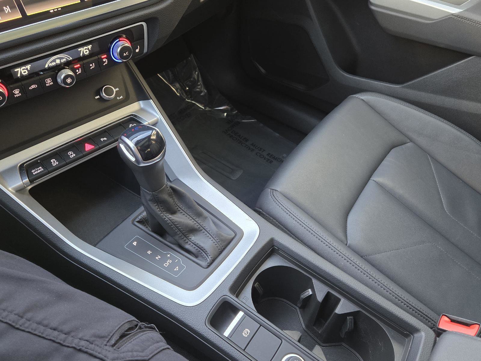 Used 2025 Audi Q3 2.0T Premium image 27