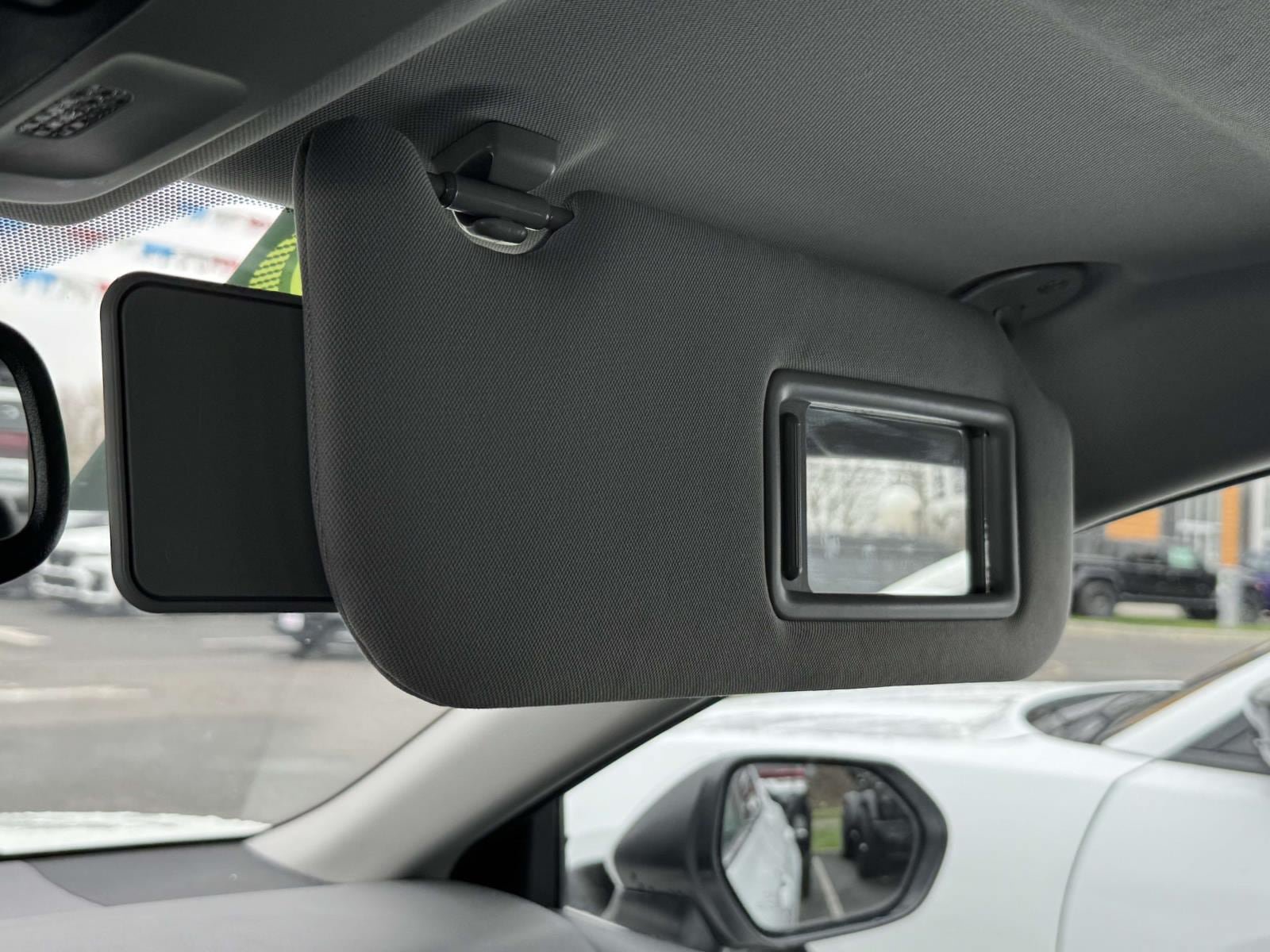 Used 2023 Toyota Camry XSE FWD image 9