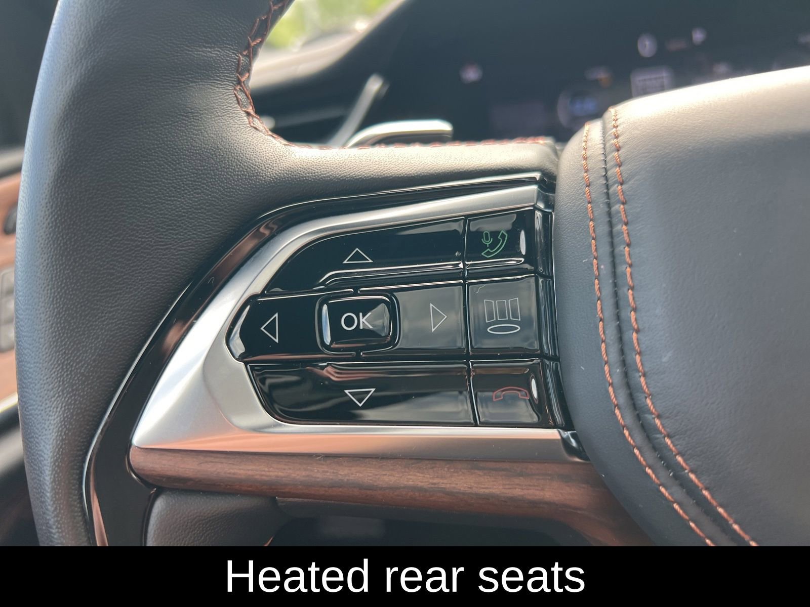 Used 2023 Jeep Grand Cherokee Summit w/ Adv Protech Group IV RWD image 27