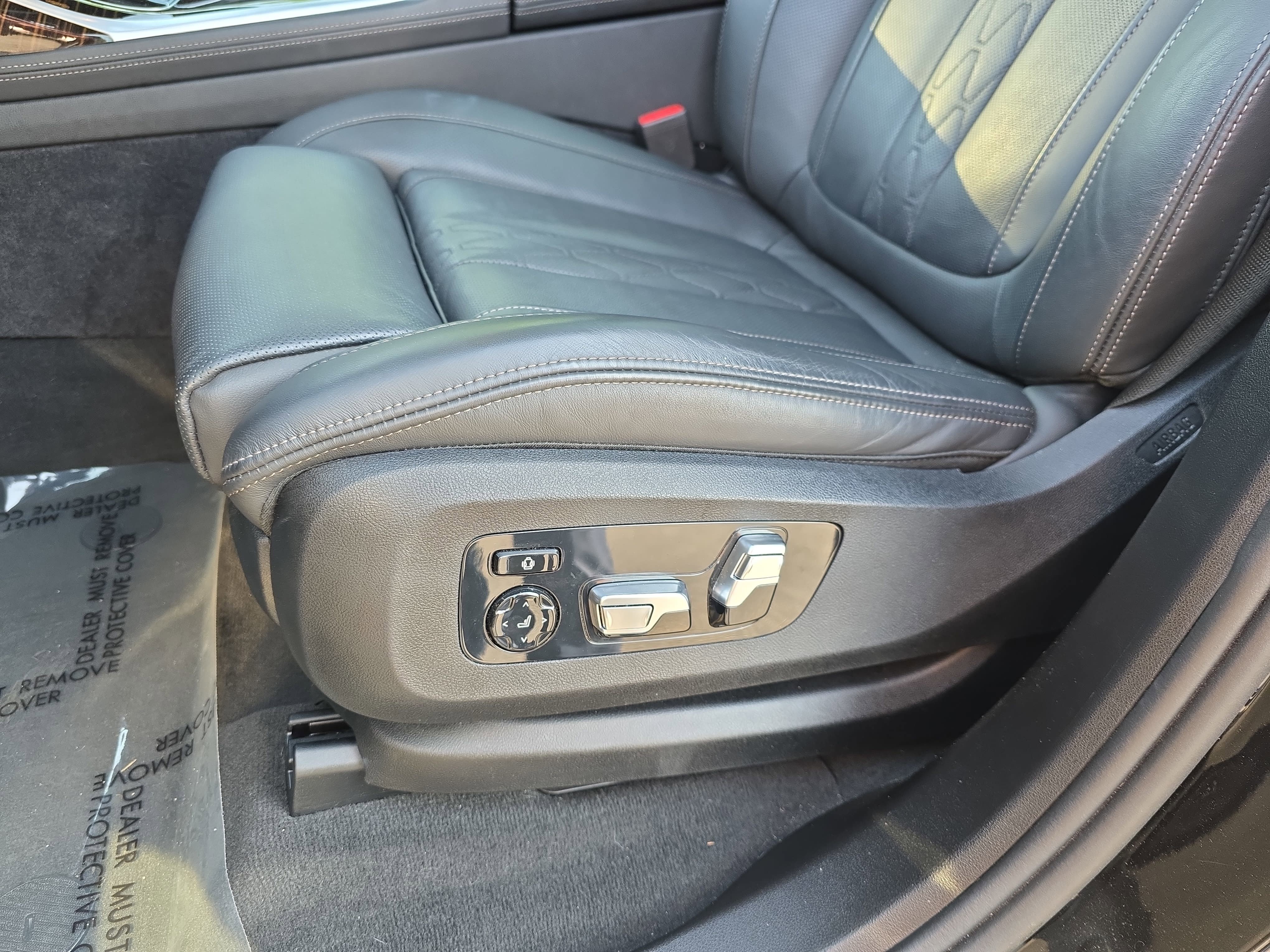 Used 2024 BMW X7 M60i w/ Executive Package AWD/4WD image 27
