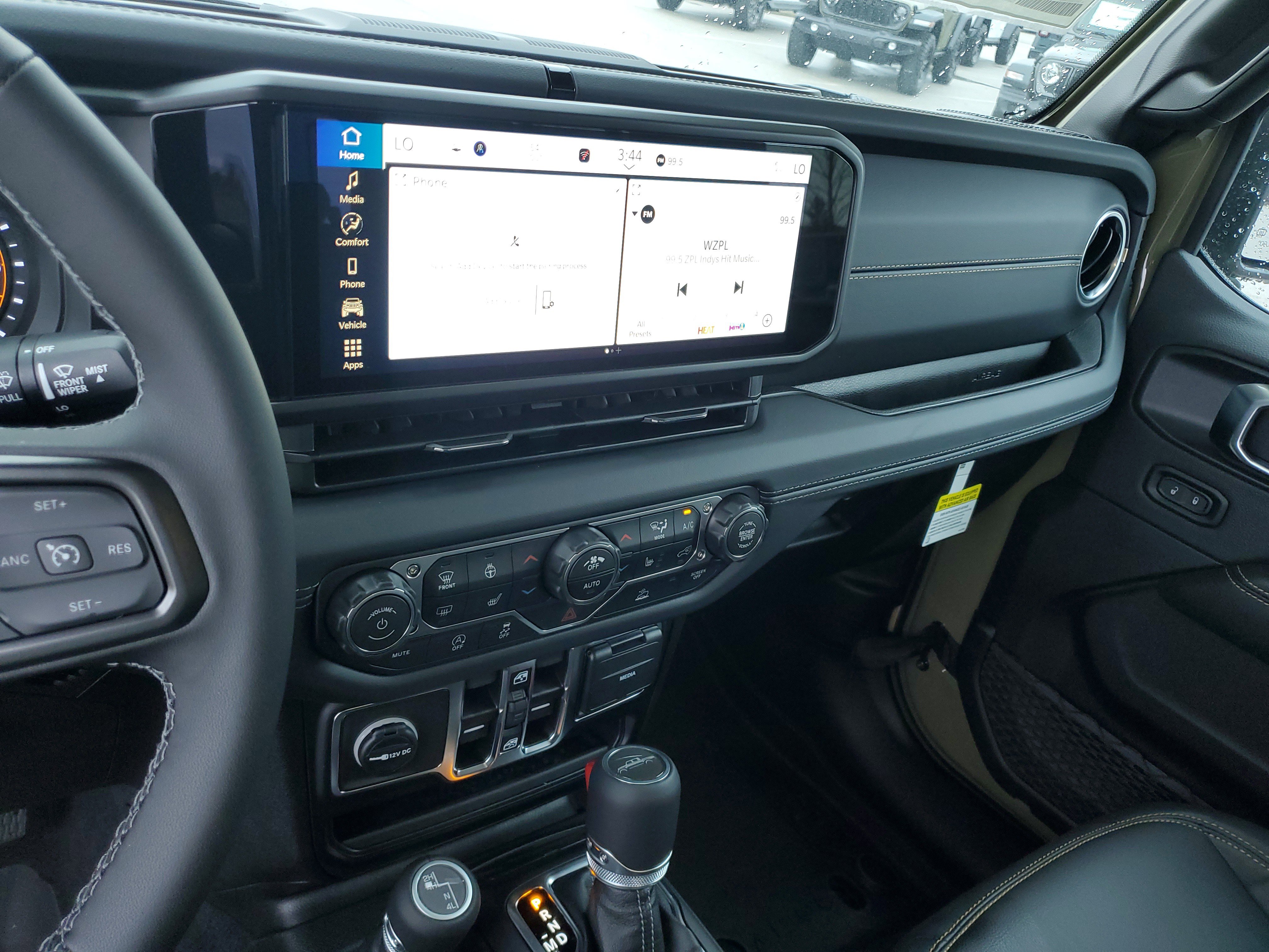 New 2025 Jeep Gladiator Sport image 25