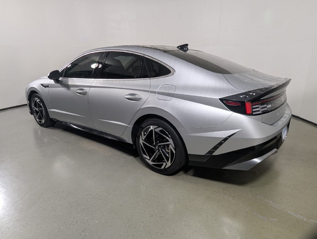 Certified 2024 Hyundai Sonata SEL w/ Convenience Package FWD image 6