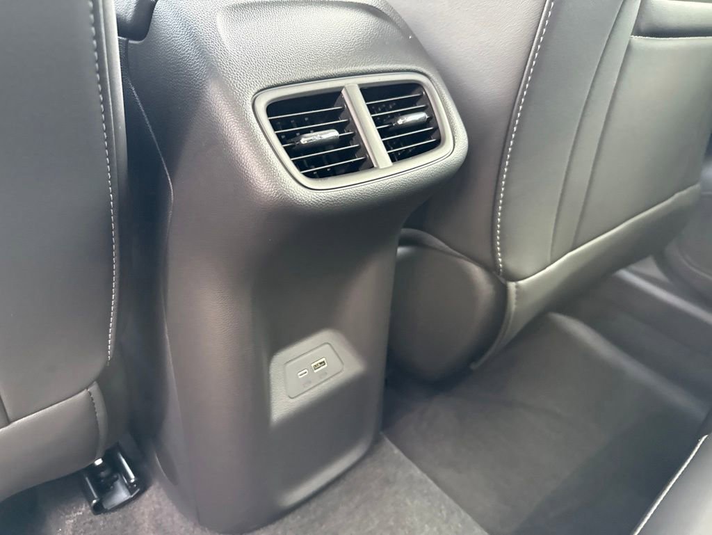 Used 2025 Buick Envision Preferred AWD/4WD image 45