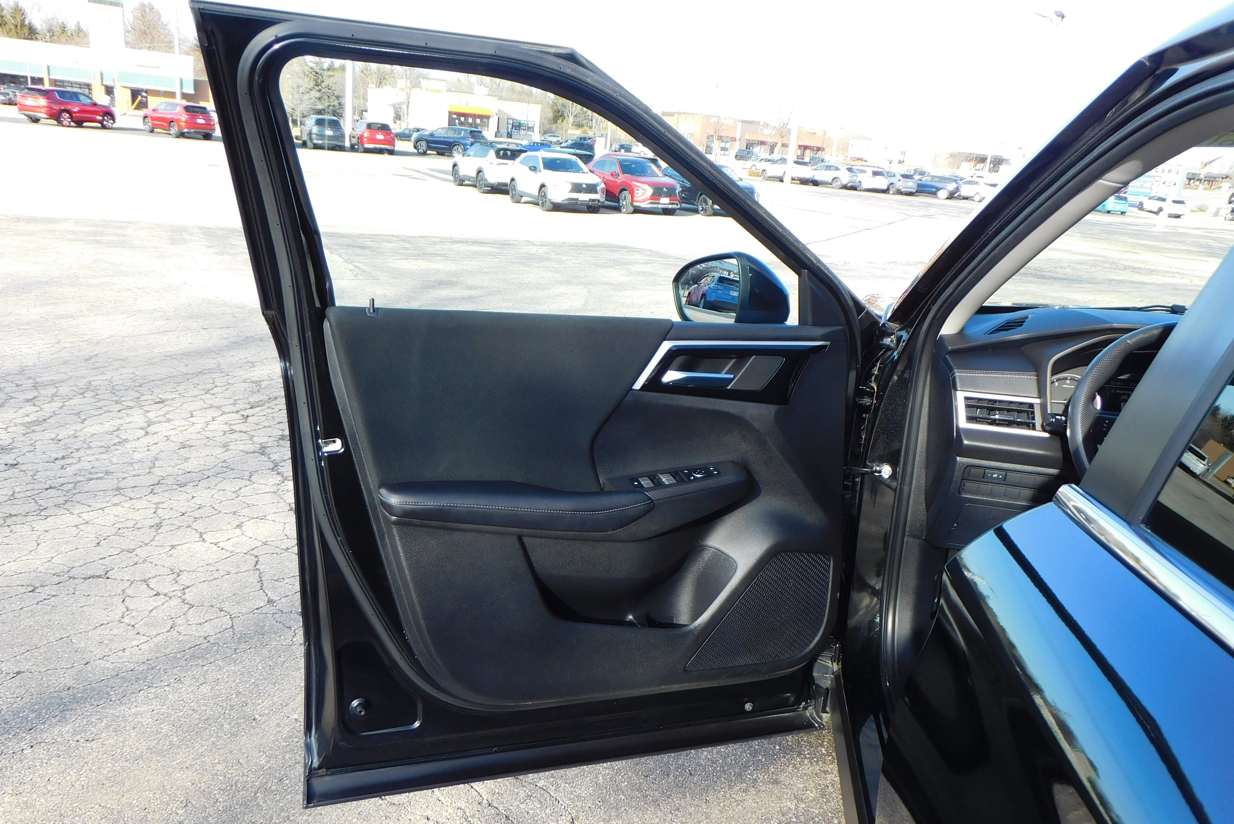 Used 2022 Mitsubishi Outlander ES image 12