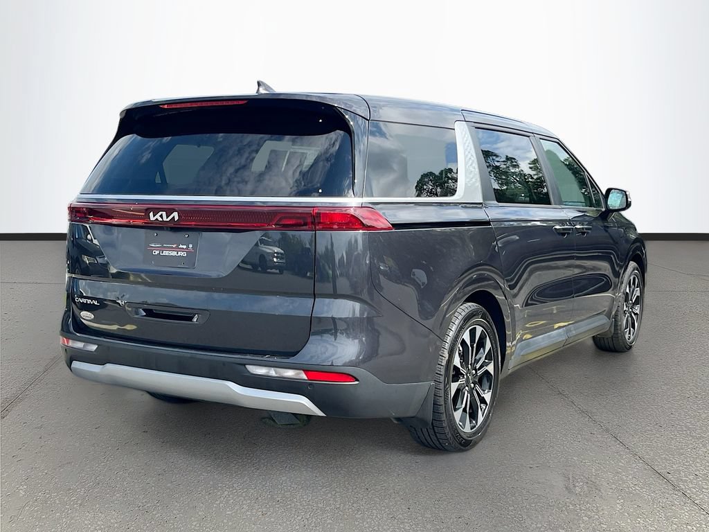 Used 2024 Kia Carnival EX FWD image 7