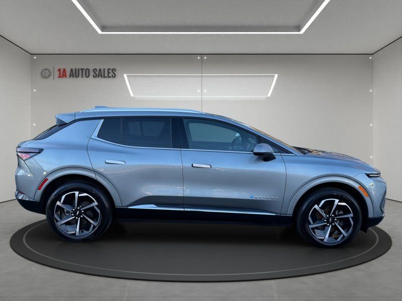 Used 2024 Chevrolet Equinox EV LT image 6