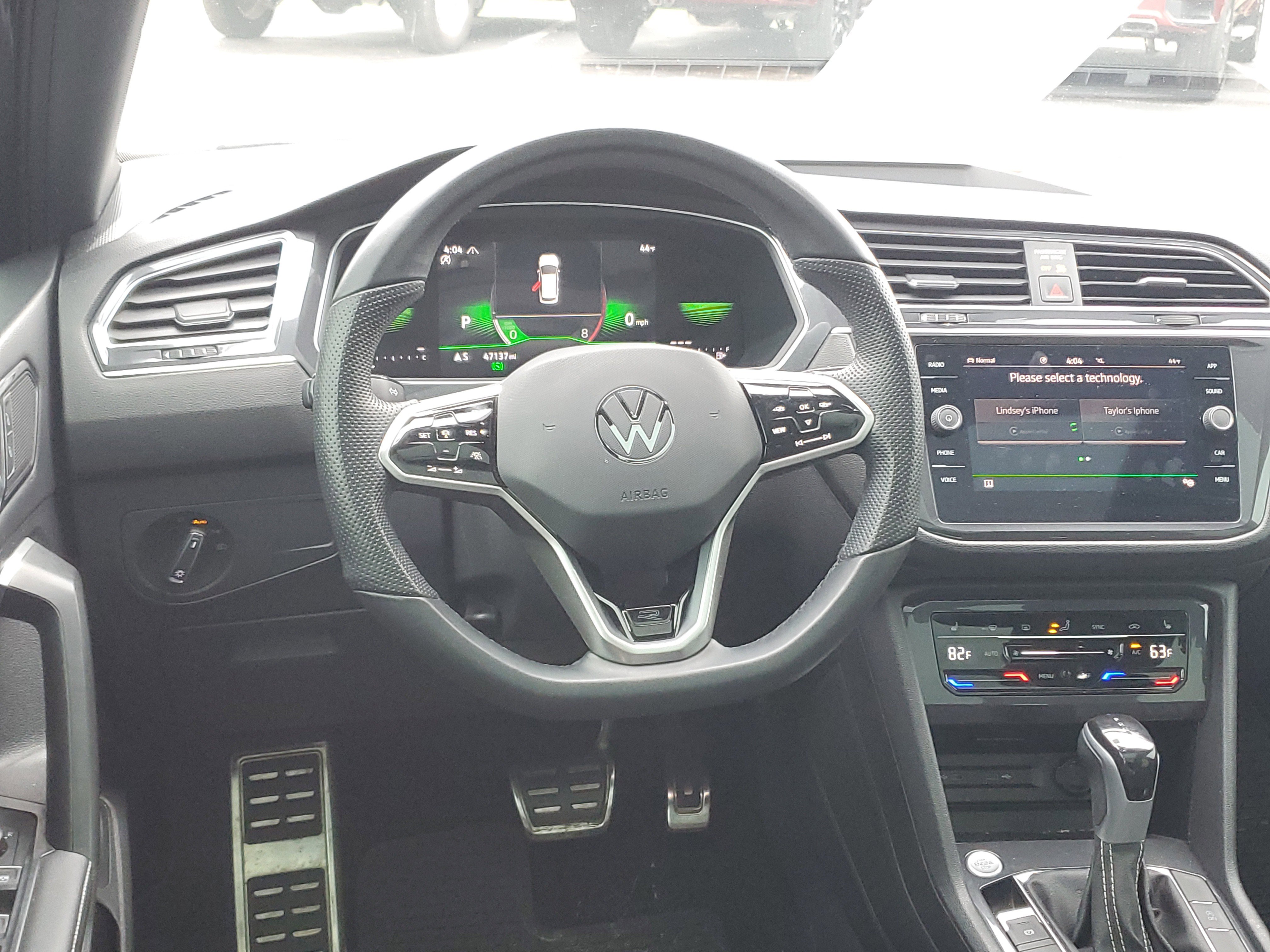 Used 2024 Volkswagen Tiguan SE R-Line image 12