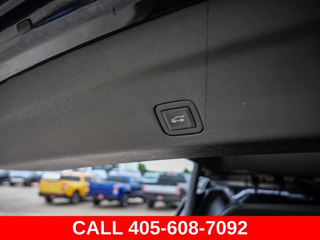 Used 2023 Chevrolet Suburban Z71 w/ Off-Road Capability Package AWD/4WD image 14
