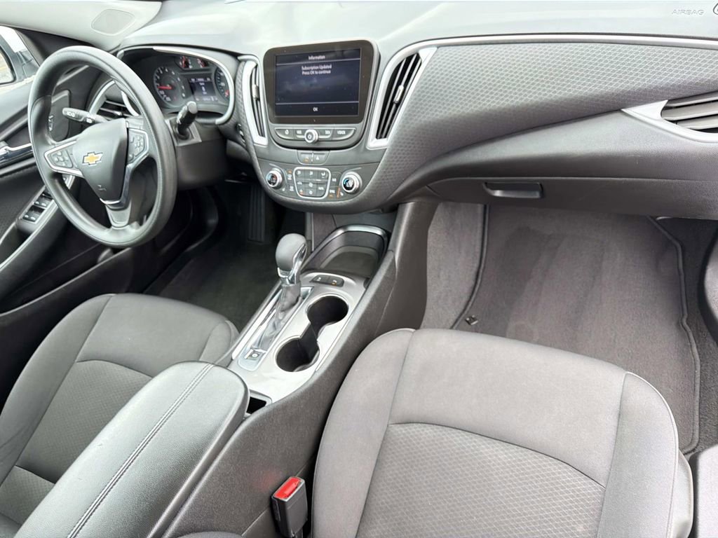 Used 2024 Chevrolet Malibu LT FWD image 13
