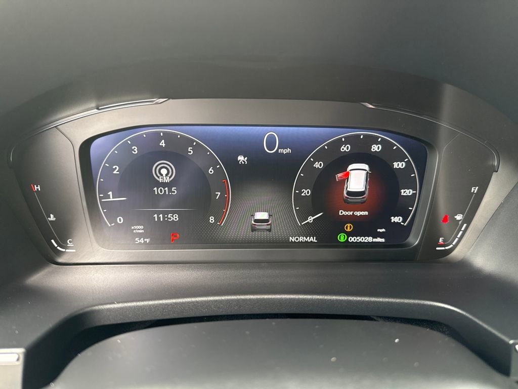 Used 2025 Honda Pilot Elite image 13